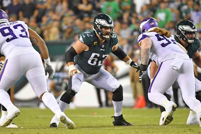 Philadelphia Eagles center Jason Kelce (62) against the Minnesota Vikings at Lincoln Financial Field.